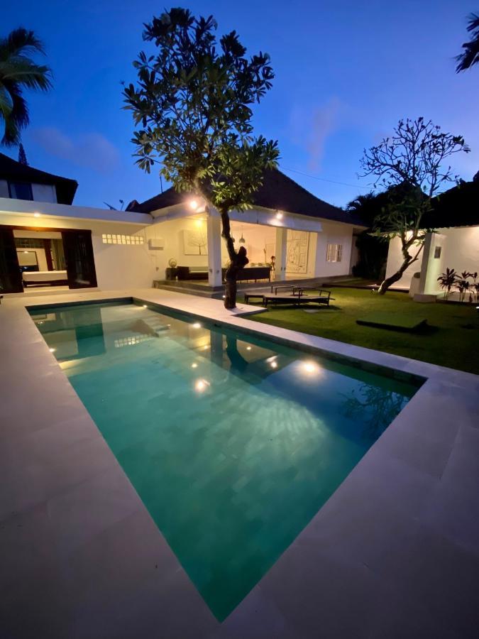 Villa Emma | Heart Of Seminyak | 350M Beach Ngoại thất bức ảnh